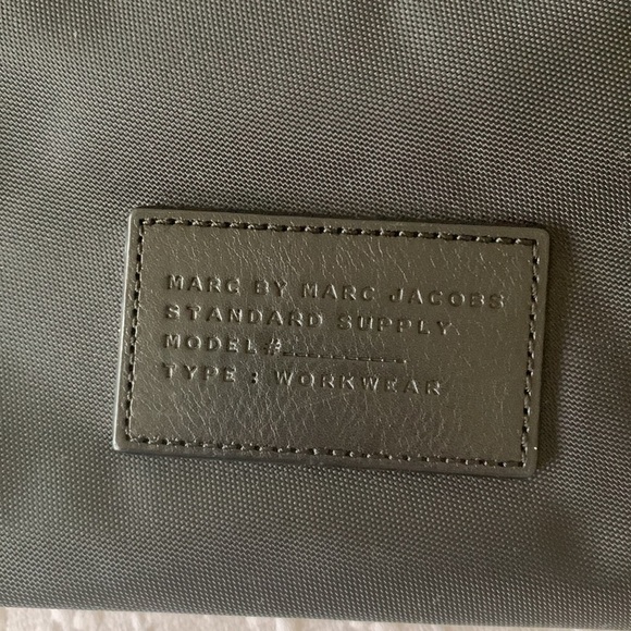 Marc by Marc Jacobs Tote NWOT - Picture 2 of 8